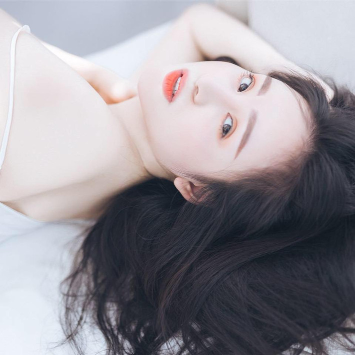 Tuy nhiên, cũng do bản thân còn trẻ nên Bà Tưng suy nghĩ vẫn còn bồng bột, lúc đó công việc gì kiếm ra tiền thì cô đều làm hết.