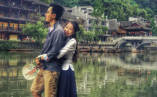 Vợ vừa sinh con được hai tháng, bận bịu đủ đường nhưng mới đây một ông chồng cũng tranh thủ lên mạng "bóc phốt" vợ mê đồ cổ trang Trung Quốc thu hút sự chú ý của CĐM. Tưởng rằng sẽ phải nhận gạch đá từ dân mạng nhưng ai ngờ, kết quả lại hoàn toàn ngược lại.