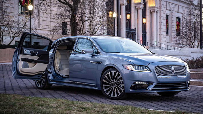 Mỗi chiếc Lincoln Continental đặc biệt 80th Anniversary Coach Door Edition đều được đánh số thứ tự riêng biệt ở bậc cửa. Mô hình đặc biệt này sẽ chính thức ra mắt công chúng tại Triển lãm ôtô quốc tế Bắc Mỹ 2019 khai màn vào giữa tháng 1 năm tới.