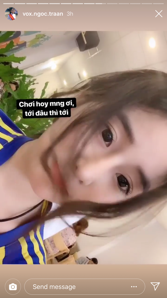 Võ Ngọc Trân là nữ sinh hot nhất Sài Gòn thời gian qua. Vốn có thành tích học tập tốt nhưng trước kỳ thi THPT QG 2019, cô bạn này có chút căng thẳng nên trên trang cá nhân của mình Trân tự trấn an bằng cách để mọi thứ "tới đâu thì tới".