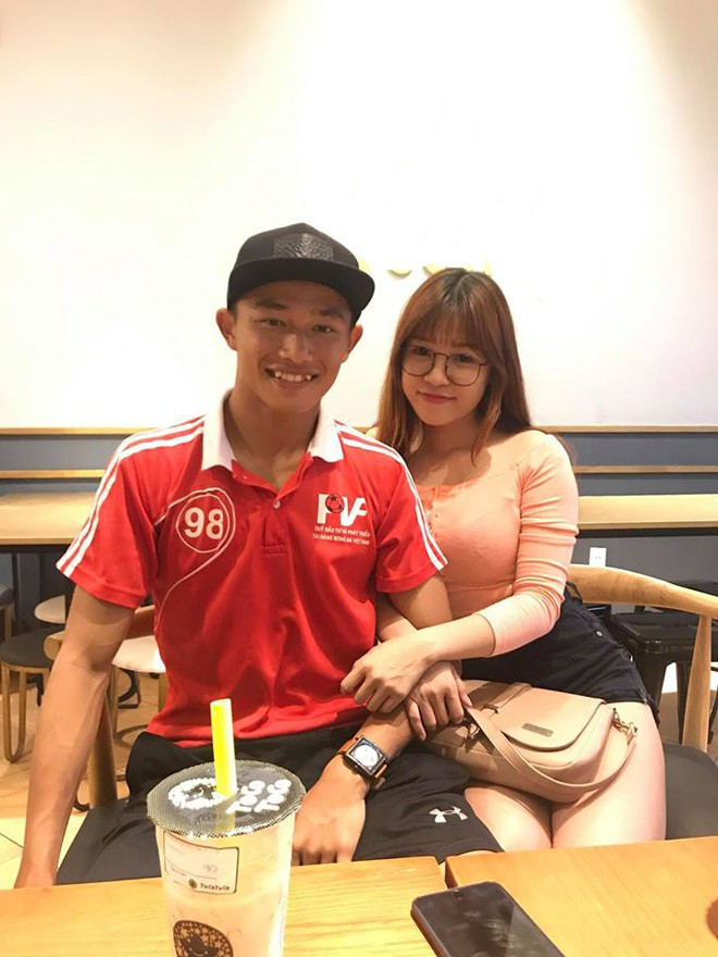 Trước khi đến với Đặng Văn Lâm - "hot girl phòng gym" đã có thời gian yêu đương mặn nồng với chàng thủ môn tên Phan Văn Biểu hiện đang thi đấu cho đội tuyển U22 Việt Nam.