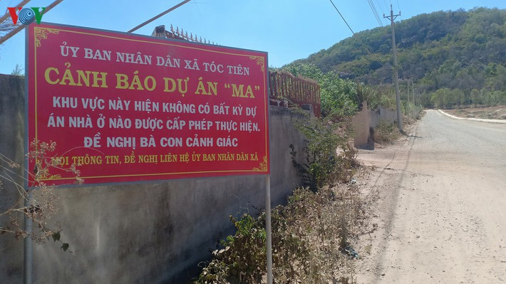 Khu đất từng bị chính quyền xã Tóc Tiên cảnh báo dự án "ma" hiện cũng vắng bóng người.