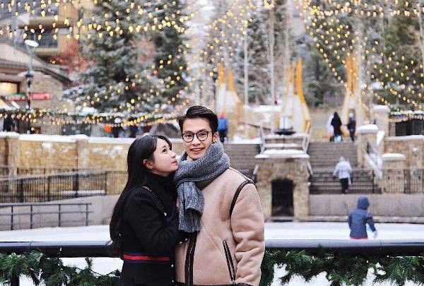 Nhân vật Rich Kid Việt tại Mỹ này là Cẩm Tú . Khi xem ảnh và vlog, ai cũng thấy cô nàng sở hữu gương mặt thanh thoát và trẻ măng.