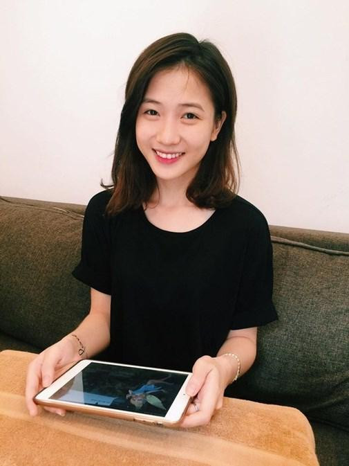 Hot girl mạng xã hội tuổi Hợi đầu tiên được nhắc tới đó là Trâm Anh. Năm 2018 là một năm với nhiều dấu ấn của cô nàng này khi chính thức lên xe hoa về một nhà với chàng rapper điển trai Justa Tee.