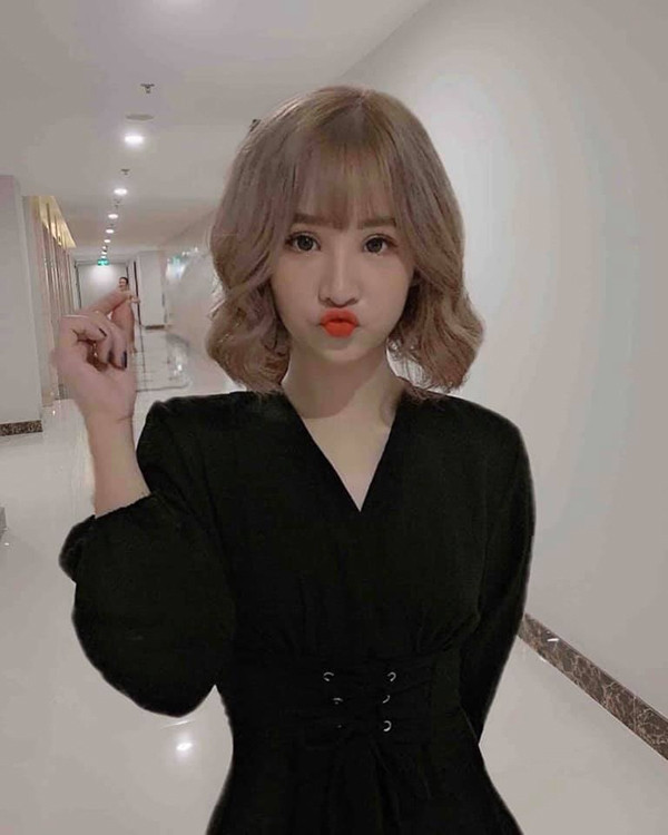 Chắc chắn rằng, những bức hình này dù ít dù nhiều cũng sẽ khiến Yến Tatoo cảm thấy vui vẻ vì luôn có những fans sẵn sàng giúp đỡ dù đó có là thật tâm hay để troll.
