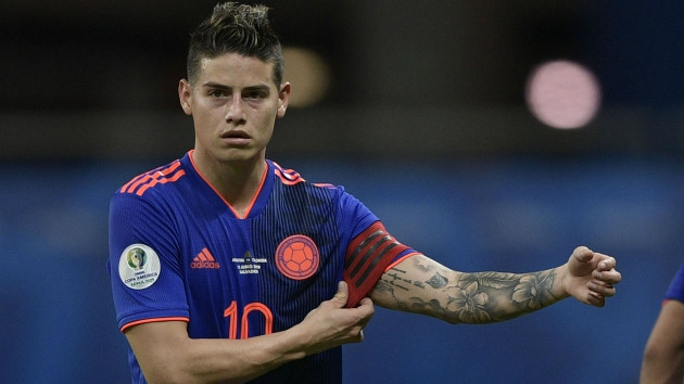 Chuyển nhượng bóng đá mới nhất theo Marca, Atletico Madrid quyết định chọn James Rodriguez, thay về Christian Eriksen. Đây là bản hợp đồng mang lợi ích về kinh tế cũng như đáp ứng yêu cầu của BLĐ đội bóng.
