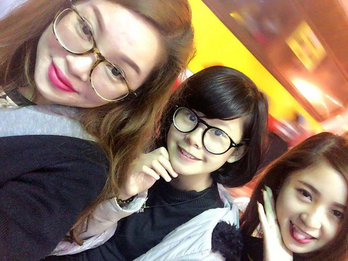 Nữ diễn viên Thanh Tú hiện gây chú ý khi hóa thân vào nhân vật bị ghét nhất trong phim truyền hình Chạy trốn thanh xuân. Nhân vật của diễn viên Thanh Tú là bà Mỹ - một bà mẹ buông thả, ham mê bài bạc, bỏ mặc con cái và luôn vòi tiền con để ăn chơi.
