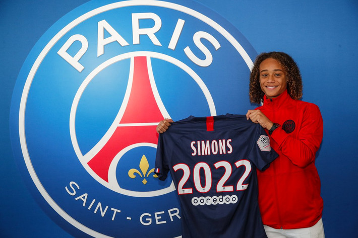 Tân binh mới nhất của PSG là Xavi Simons, người vừa rời khỏi Barcelona sau 9 năm gắn bó. Có lẽ Gã khổng lồ xứ Catalan quá tập trung vào thương vụ Neymar, nên họ đã đánh mất viên ngọc quý của mình.