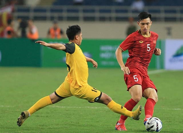 Trước khi hiệp thi đấu thứ nhất khép lại, U23 Việt Nam cũng đã kịp ấn định tỷ số 3-0 do công của Đinh Thanh Bình từ cú nã đại bác cực chất lượng.