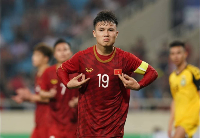 Phút 77' U23 Việt Nam hưởng penalty và trên chấm 11m, Tấn Sinh ghi tên mình lên bảng điện tử. Tỷ số của trận đấu là U23 Việt Nam 5-0 U23 Brunei.