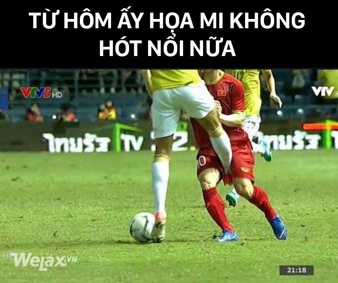 Họa mi Công Phượng suýt nữa hết hót sau tình huống phạm lỗi thô bạo của hậu vệ Thái Lan.
