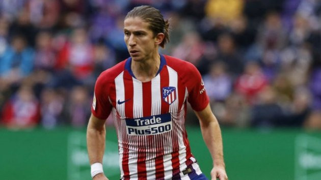 Filipe Luis được xem là bản hợp đồng "rẻ mà chất" dành cho các đội bóng tại Châu Âu trong đó có Barca và Dortmund.