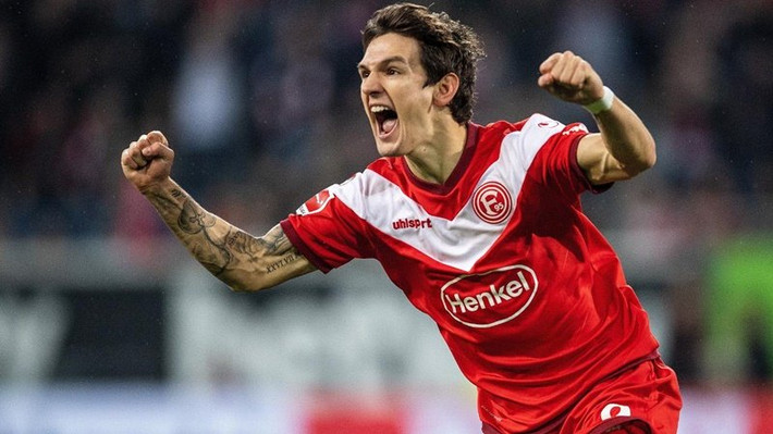 Arsenal và Everton đều đang để mắt đến tiền đạo Benito Raman của đội bóng nước Đức Fortuna Dusseldorf.