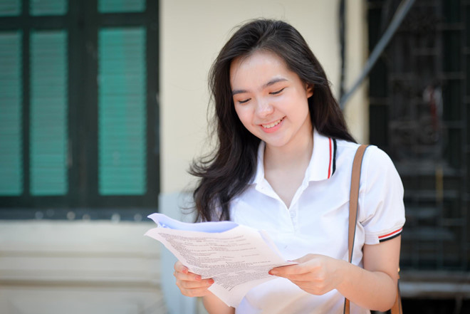"Bông hồng lai" không lo lắng với bài thi tổ hợp Khoa học Xã hội, bởi cô đã dành nhiều thời gian ôn luyện.
