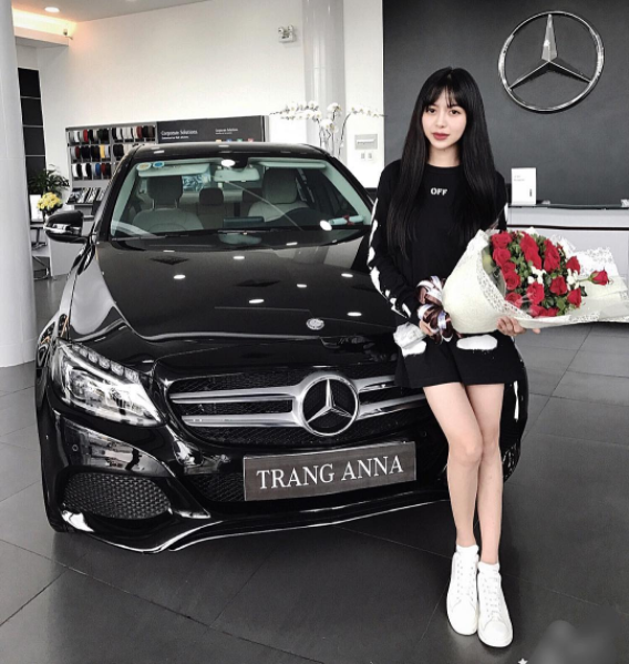 Sau khi Trang Anna về tới Việt Nam, Pre thường xuyên nhắn tin qua lại. Cho đến một ngày đẹp trời, Pre nhắn cho nàng hot girl Việt thông báo mình đang ở Việt Nam và nhắc cô giữ lời hứa gặp lại và cho anh cơ hội được bày tỏ tình cảm.