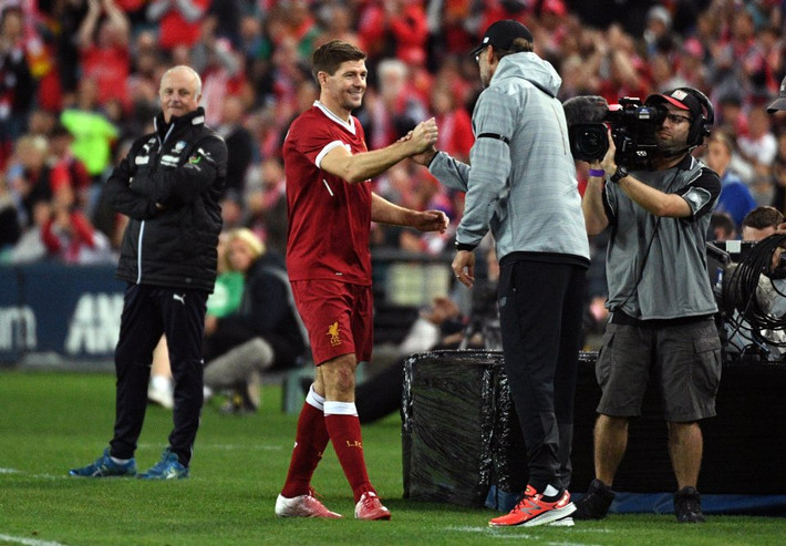 Chia sẻ trên trang Four Four Two, Jurgen Klopp cho biết, đến thời điểm ông rời Liverpool, nếu được, ông sẽ chọn Steven Gerrard làm người kế nhiệm vai trò HLV ở sân Anfield.