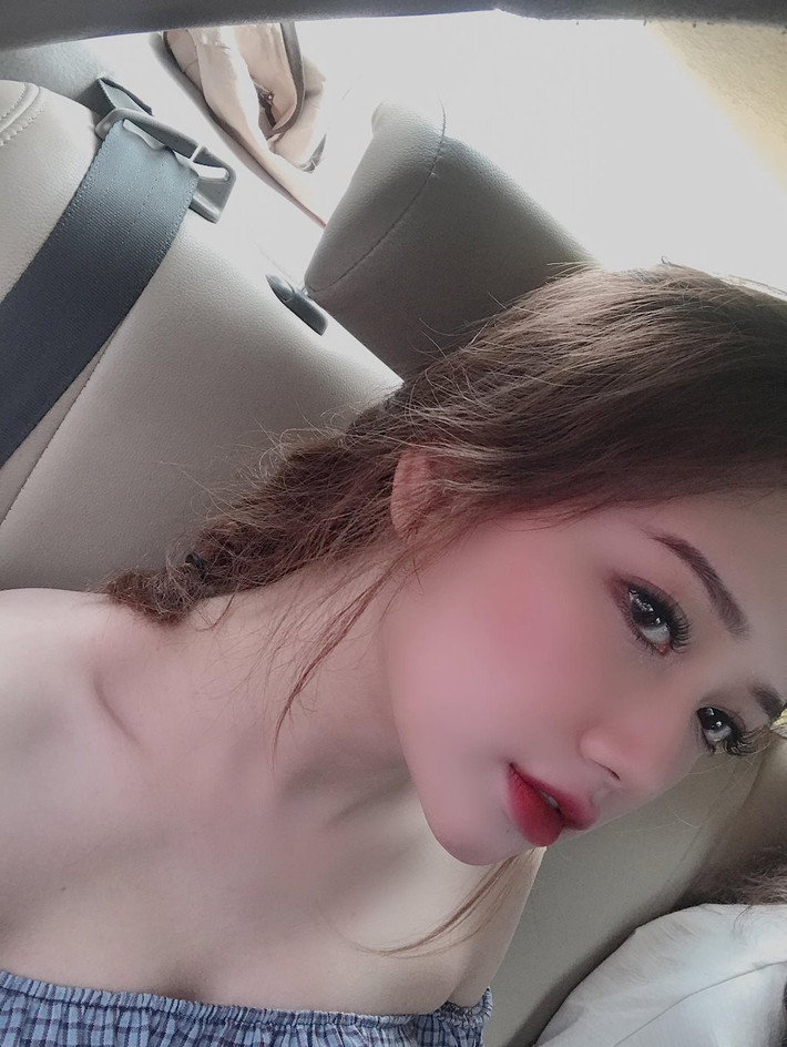 Sở hữu thân hình và phong cách có chút bánh bèo nhưng theo bật mí của Thảo Nguyên, cô bạn lại rất thích những môn thể thao vận động như cầu lông, điền kinh. Ngoài ra, nữ sinh Hà Tĩnh này có năng khiếu nhảy và múa.