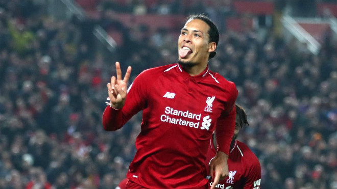 Báo chí Anh đồng loạt loan tin, Van Dijk sắp sửa được Liverpool tăng lương từ 125.000 bảng/tuần lên 200.000 bảng/tuần, đưa trung vệ Hà Lan trở thành một trong những cầu thủ hưởng lương cao nhất ở sân Anfield.