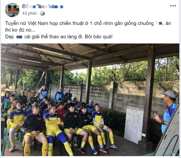 Những ngày vừa qua, thông tin về cơ sở vật chất tại SEA Game 30 trở thành tâm điểm chú ý của nhiều người. Đặc biệt khi đội tuyển bóng đá nữ Việt Nam phải đối mặt với hàng loạt khó khăn như việc bị chậm xe buýt và ăn uống thiếu chất được các phóng viên tại Philippines truyền về.