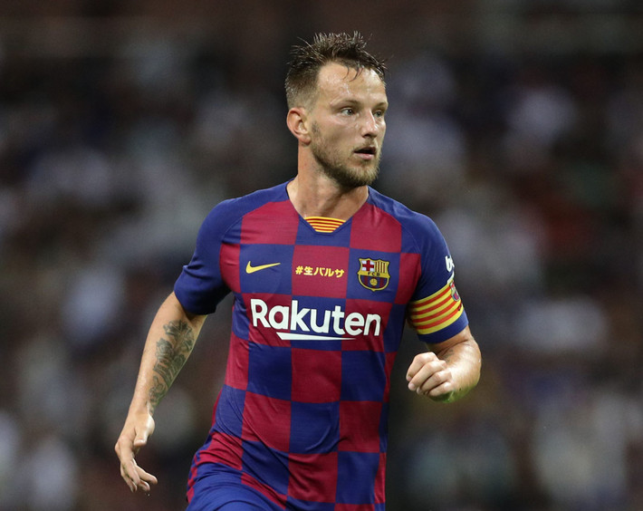 Theo Calcio Mercato, Juventus ngày càng quan tâm sát sao đến Ivan Rakitic, dự tính đưa ngôi sao của Barcelona về Turin ngay tháng 1 tới.