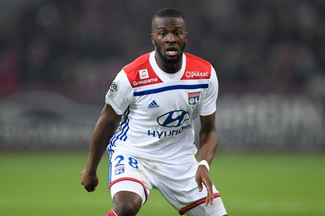 Chuyển nhượng bóng đá từ Manchester, HLV Solskjaer chốt chính tiền vệ trung tâm Tanguy Ndombele của Lyon.