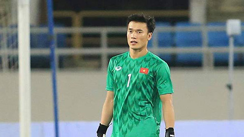 Mặc dù thất sủng trong màu áo CLB Hà Nội và không có cửa cạnh tranh trên ĐTQG với những đàn anh như Đặng Văn Lâm. Nhưng chàng thủ môn quốc dân - Bùi Tiến Dũng nhiều khả năng sẽ là quân bài được HLV ParK Hang-seo dành cho U22 Việt Nam tại SEA Games 30.