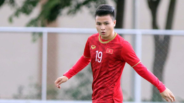 Quang Hải dù ở U22 Việt Nam hay ĐTQG đều luôn có vị trí đứng. Sự cơ động của cầu thủ này giúp HLV Park Hang-seo hoán đổi sơ đồ chiến thuật khi phải thay người.