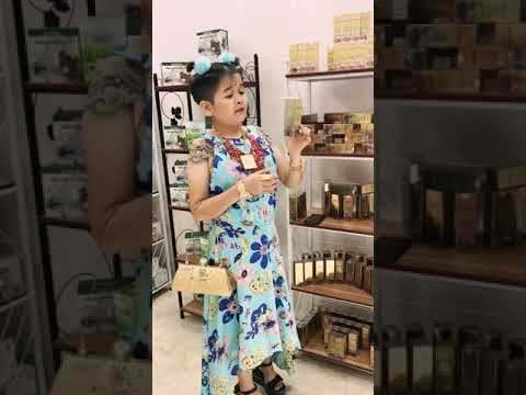 Tuy nhiên, khóa face nhưng "Cu Thóc" vẫn bị dân mạng phát hiện hàng loạt thông tin đời tư cùng hình ảnh cập nhật mới nhất mà một người anh thân thiết của diễn viên này đăng tải.