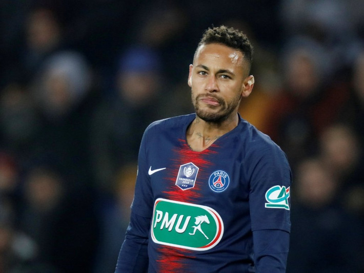 Trong cuộc trả lời phỏng vấn truyền thông mới đây, Neymar đã úp mở về khả năng khoác áo Real Madrid.