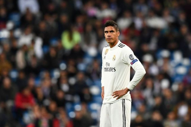 Trong phát biểu mới nhất với Marca, đích thân Varane đã lên tiếng cam kết ở lại Real mùa tới. "Tôi sẽ tiếp tục ở lại đây năm tới. Tôi chắc rằng chúng tôi sẽ giải phóng những cảm xúc mãnh liệt." - Tuyển thủ Pháp chia sẻ qua Marca.