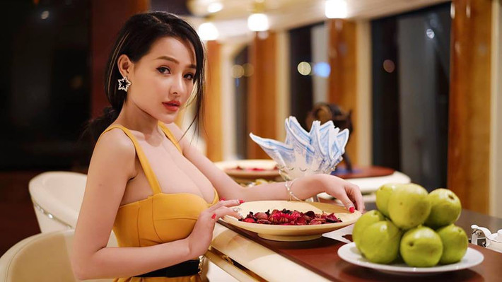 Ngân 98 từng thử sức tại vòng casting The Face mùa 2 và bị bóc mẽ là sở hữu nhan sắc không lung linh như trên mạng.