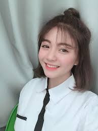 Phản hồi ý kiến của Trang Banana, nickname T.A cho bình luận: "Mình thấy đem tiền ra là thước đo cho tình yêu sao sao ý. Thế tất cả đàn ông ở Việt Nam sẽ ế vợ hết, đặc biệt là các nhân viên văn phòng khi lương chỉ từ 10 - 15 triệu đồng sao."