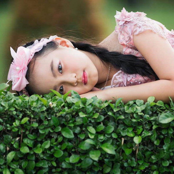 Trong hoạt động nghệ thuật, Huyền Diệu lúc nào cũng gây được ấn tượng mạnh với nét đẹp ngây thơ, trong trẻo và nhiều cảm xúc.
