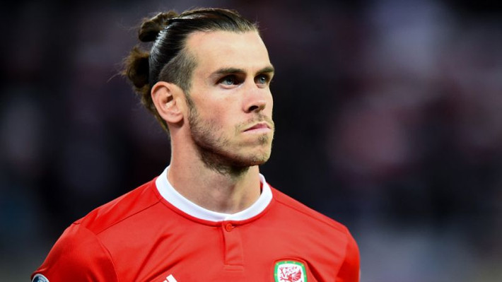 Theo Yahoo Sports, bất chấp "chấn thương", Bale vẫn có tên trong danh sách triệu tập sắp tới của tuyển Xứ Wales. Được biết chính Bale là người đã chủ động yêu cầu HLV Ryan Giggs về chuyện này.