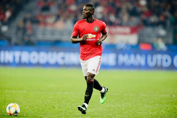 Chuyển nhượng cầu thủ từ Daily Mirror, HLV Ole Gunnar Solskjaer sẽ phải đẩy đi ít nhất một trung vệ để dọn chỗ cho Harry Maguire và đó có thể là những cái Eric Bailly.