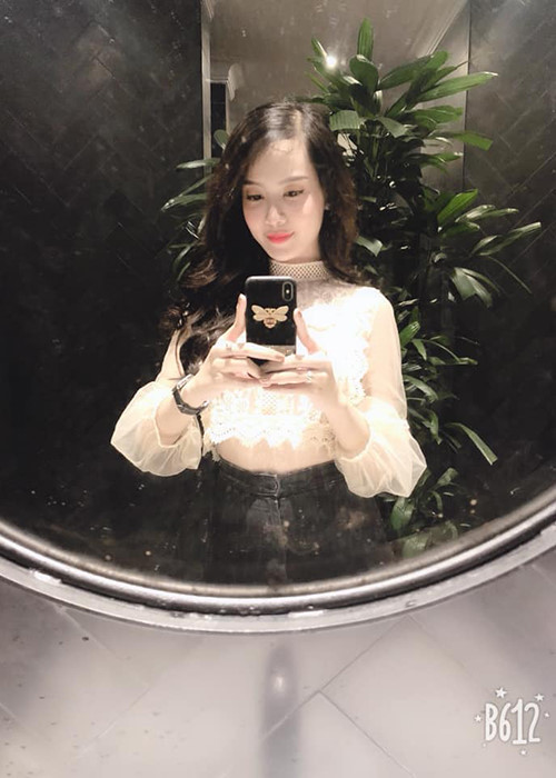 Người đẹp chuyển giới hiện làm công việc người mẫu và dancer.