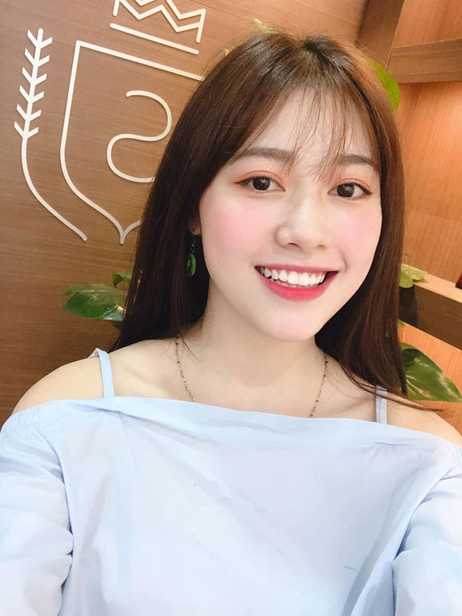 Khá nhiều người thắc mắc, một cô gái xinh đẹp, mảnh mai như Bảo Thoa lại theo học trường và ngành thường dành cho "đấng mày râu". Nhưng cô bạn cho rằng, cô đến với trường Xây dựng là một cái duyên và cho đến giờ, cô vẫn cảm thấy đúng đắn khi theo học trường này.