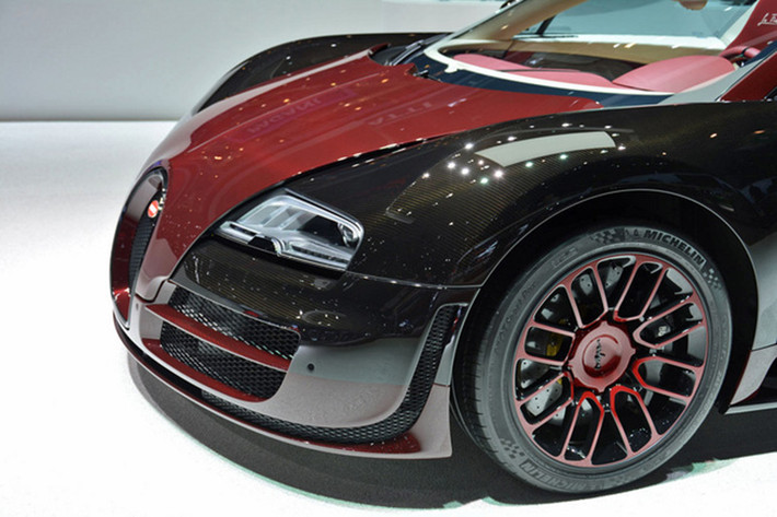 Sau Veyron, Bugatti sẽ phát triển một phiên bản kế nhiệm với sức mạnh tin đồn lên tới 1.500 mã lực.