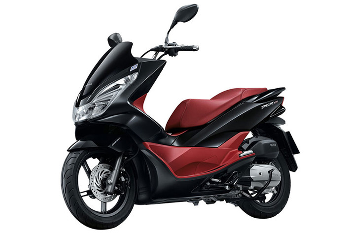 Tại Thái Lan, PCX150 2015 có 4 màu sắc khác nhau với giá bán tương đương 50 triệu đồng.