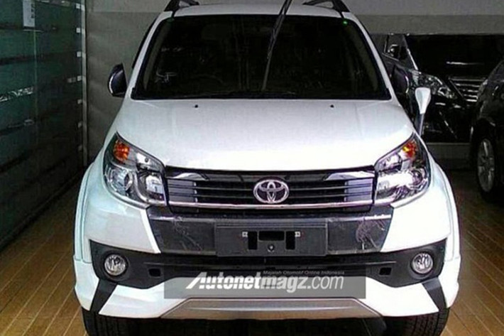 Những hình ảnh đầu tiên về Toyota Rush 2015 đã bị rò rỉ tại Indonesia. Thậm chí, giá bản của mẫu xe này cũng đã bị trang AutonetMagz công bố