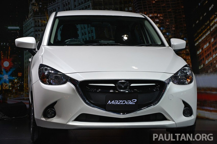 Tại Thái Lan, Mazda2 2015 có hai phiên bản sedan và hatchback với giá khởi điểm từ 675.000 bath, tương đương 450 triệu đồng tiền Việt.