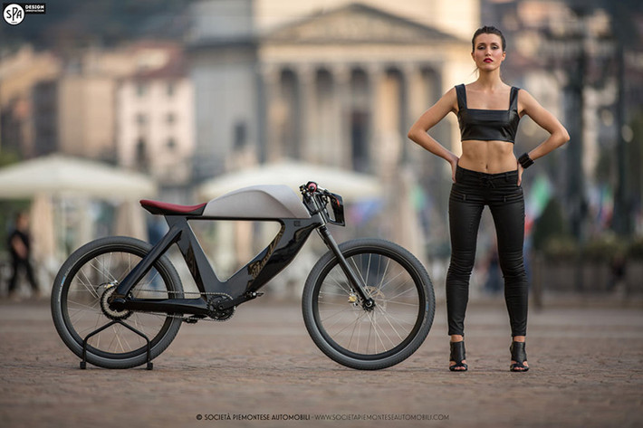 SPA Bicicletto là sản phẩm của hãng xe Ý Societa Piemontese Automobili (SPA) với giá bán lên tới 11.000 USD, tương đương gần 250 triệu đồng.