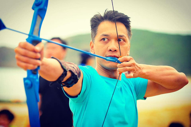 Trên trang cá nhân, Hùng Huy thường xuyên chia sẻ đam mê riêng, thể hiện bản thân là người người năng động, yêu thích thể thao và du lịch.