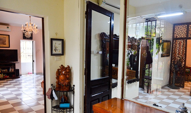Tuy nhiên, bên trong căn hộ tập thể cũ vẫn còn khá mới mẻ, khang trang. Ảnh: Nhịp sống Việt