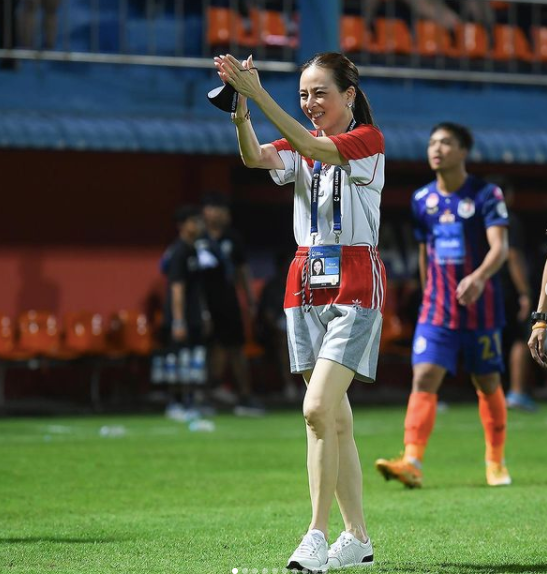 Đáng chú ý, các cầu thủ nữ sau khi giải nghệ được bà tạo công ăn việc làm, kiếm thêm thu nhập để duy trì cuộc sống. Ảnh: Instagram