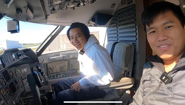 Theo phần mô tả video, Khoa Pug cho biết giá tiền của chiếc máy bay này khoảng 5 triệu đô, tức 115 tỷ đồng.