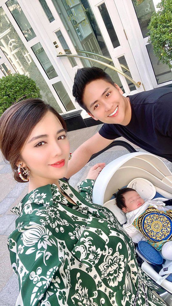 Claret Giang Lê cũng là một tiểu thư đình đám khi có bố mẹ đều hoạt động trong ngành bất động sản. Chồng cô là Thái Bá Nam - chủ nhà hàng và kinh doanh bất động sản. Ảnh: FBNV
