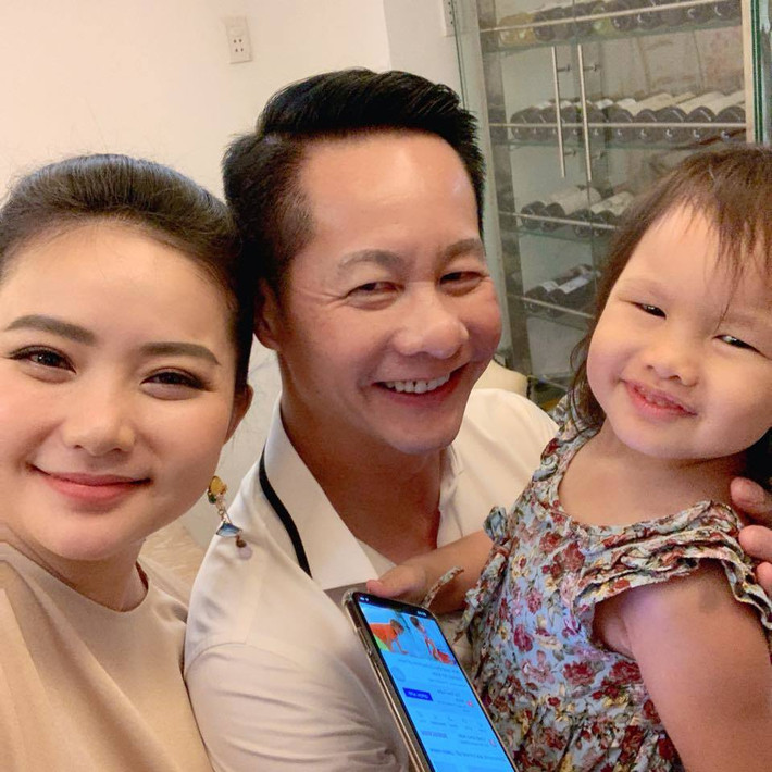 Không chỉ có với nhau "tài sản" vô giá là một thiên thần nhỏ, vợ chồng Phan Như Thảo còn sở hữu cơ ngơi siêu khủng, “đi mua đất như đi chợ”. Ảnh: FBNV