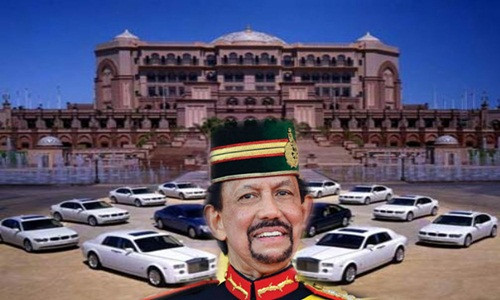 Quốc vương Hassanal Bolkiah có niềm đam mê đặc biệt với ô tô, đặc biệt là siêu xe hàng đầu thế giới. Có nguồn tin tiết lộ, vua Brunei sở hữu bộ sưu tập gần 7000 xe sang. Ảnh: Youtube.