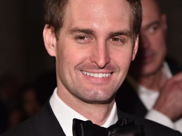 Sinh ra trong một gia đình giàu có nhưng nhà sáng lập ứng dụng nhắn tin Snapchat - Evan Spiegel vẫn tự gây dựng cho mình một sự nghiệp đáng nể với khối tài sản 4,1 tỷ USD khi mới 27 tuổi. Ảnh: BI.